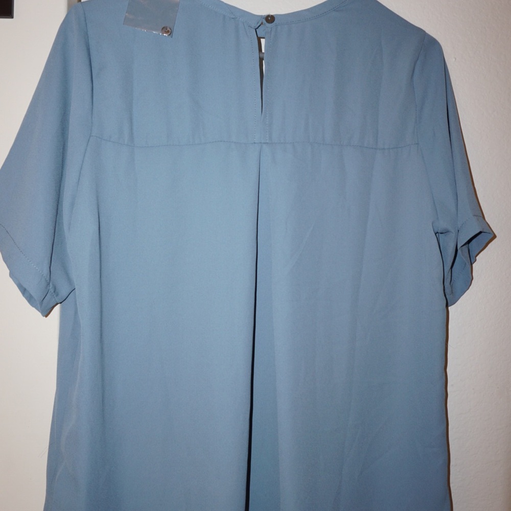 Blue Top - Picture 3 of 7